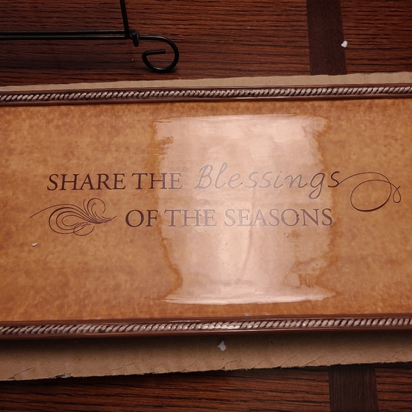 Share The Blessings Of The Season Grasslands Road Cheese Tray - Picture 2 of 10